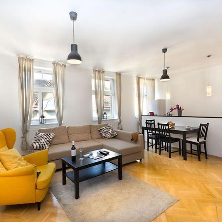 Ambiente Serviced Apartments - Tallerova Bratislava Buitenkant foto