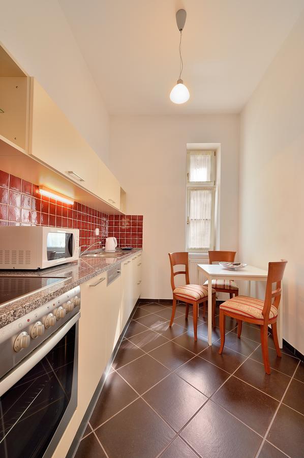 Ambiente Serviced Apartments - Tallerova Bratislava Buitenkant foto