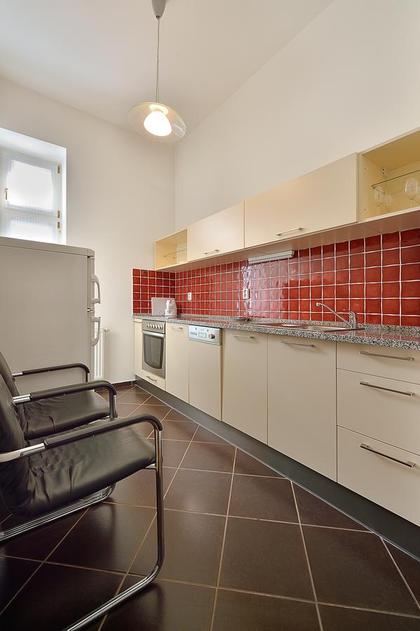 Ambiente Serviced Apartments - Tallerova Bratislava Buitenkant foto