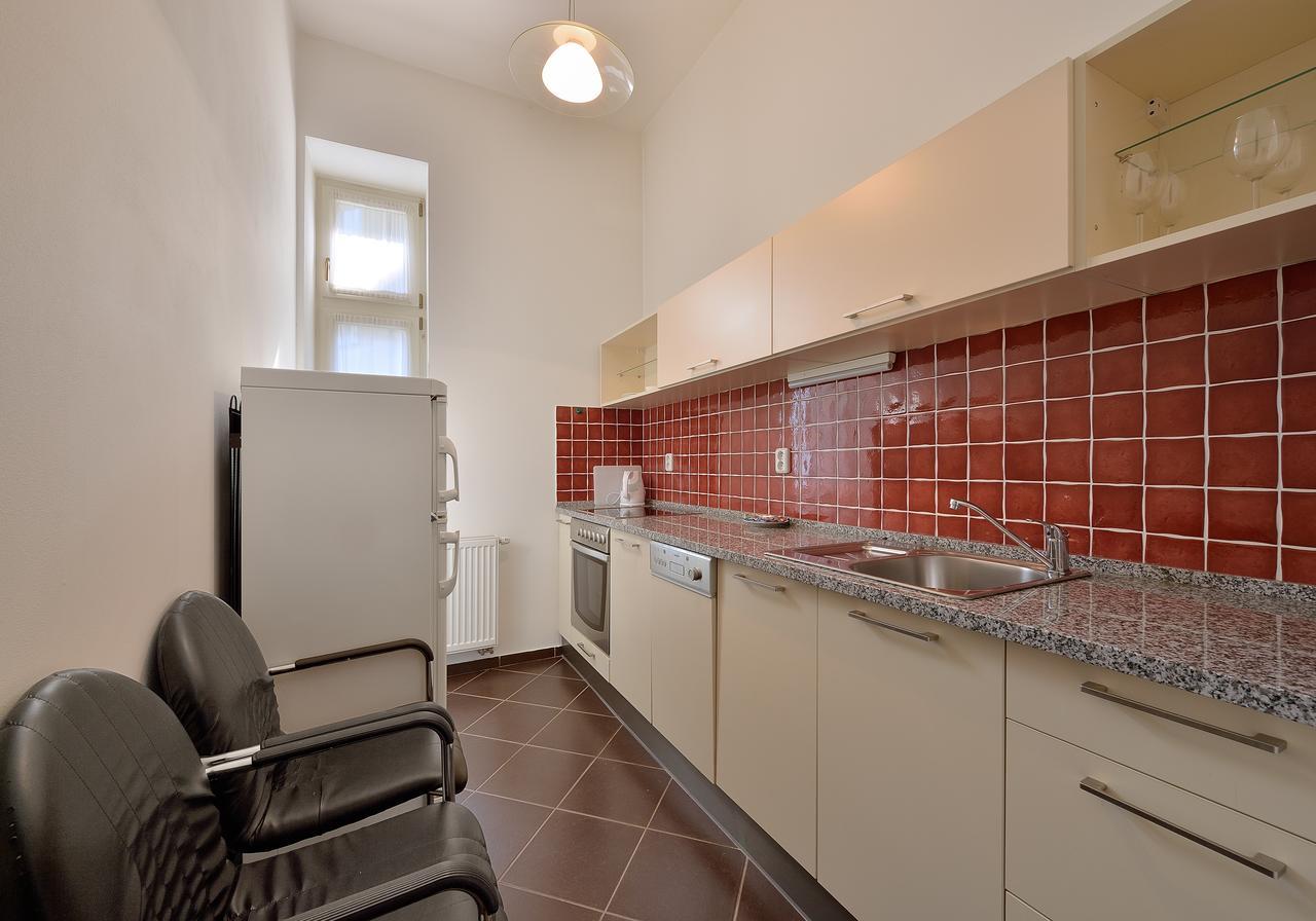 Ambiente Serviced Apartments - Tallerova Bratislava Buitenkant foto