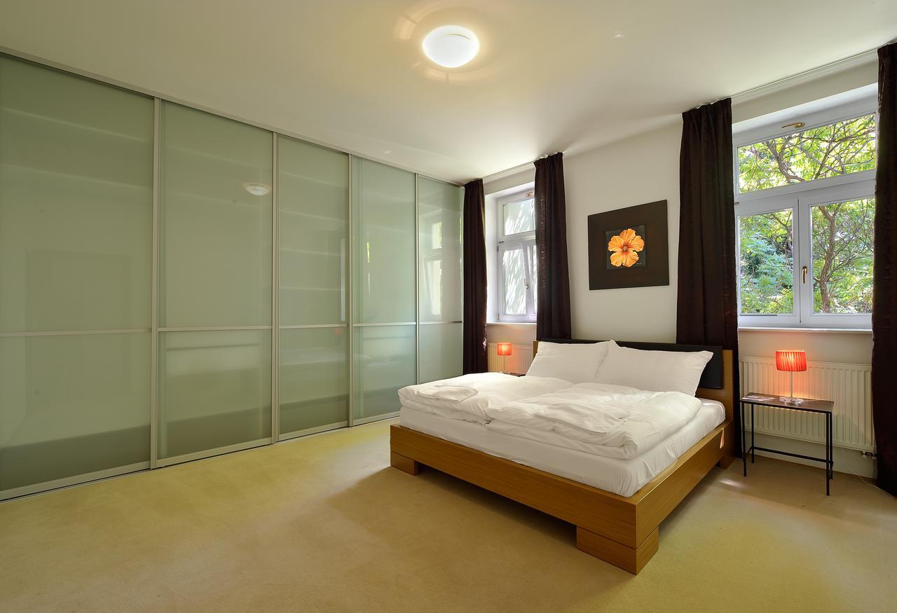 Ambiente Serviced Apartments - Tallerova Bratislava Buitenkant foto