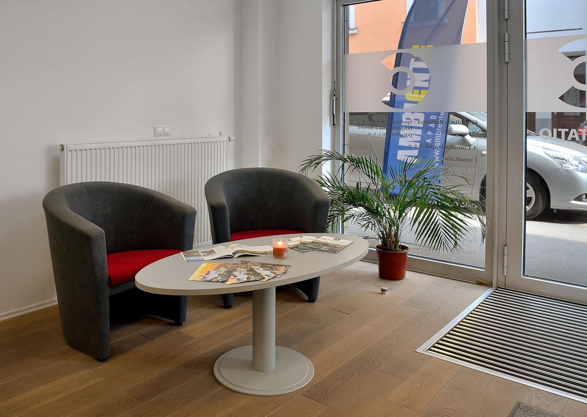 Ambiente Serviced Apartments - Tallerova Bratislava Buitenkant foto