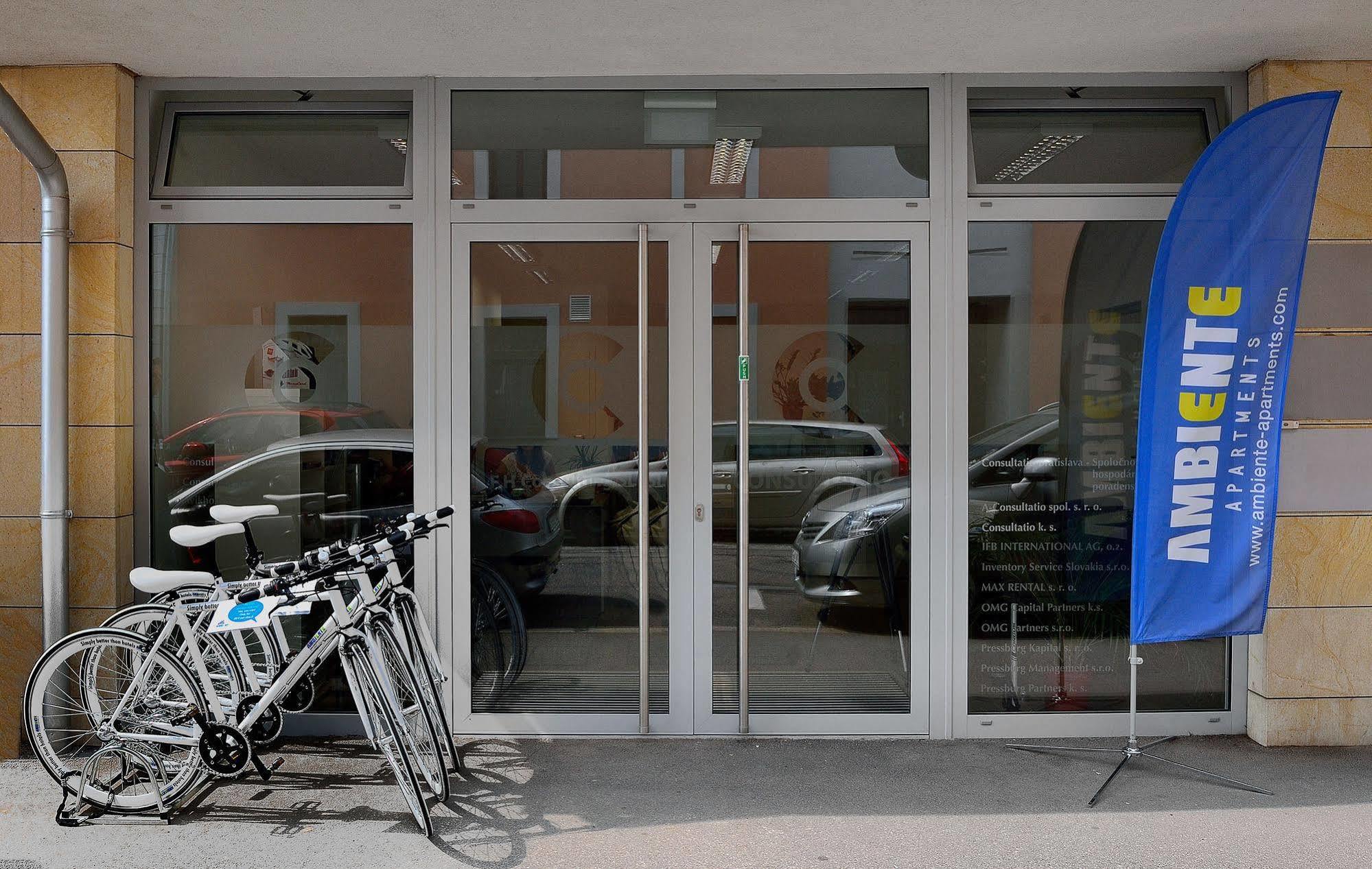 Ambiente Serviced Apartments - Tallerova Bratislava Buitenkant foto
