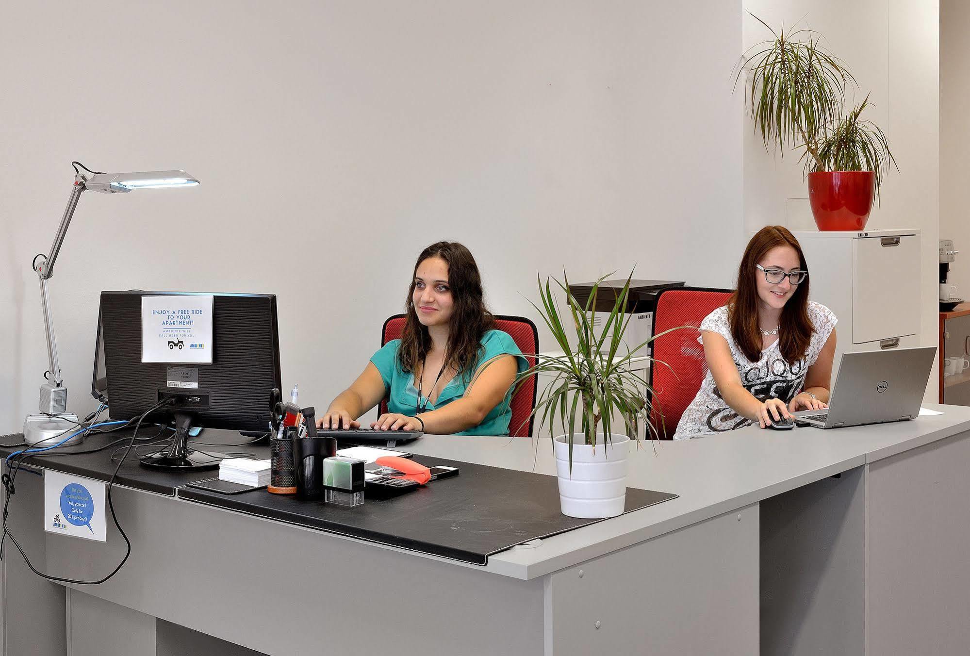Ambiente Serviced Apartments - Tallerova Bratislava Buitenkant foto