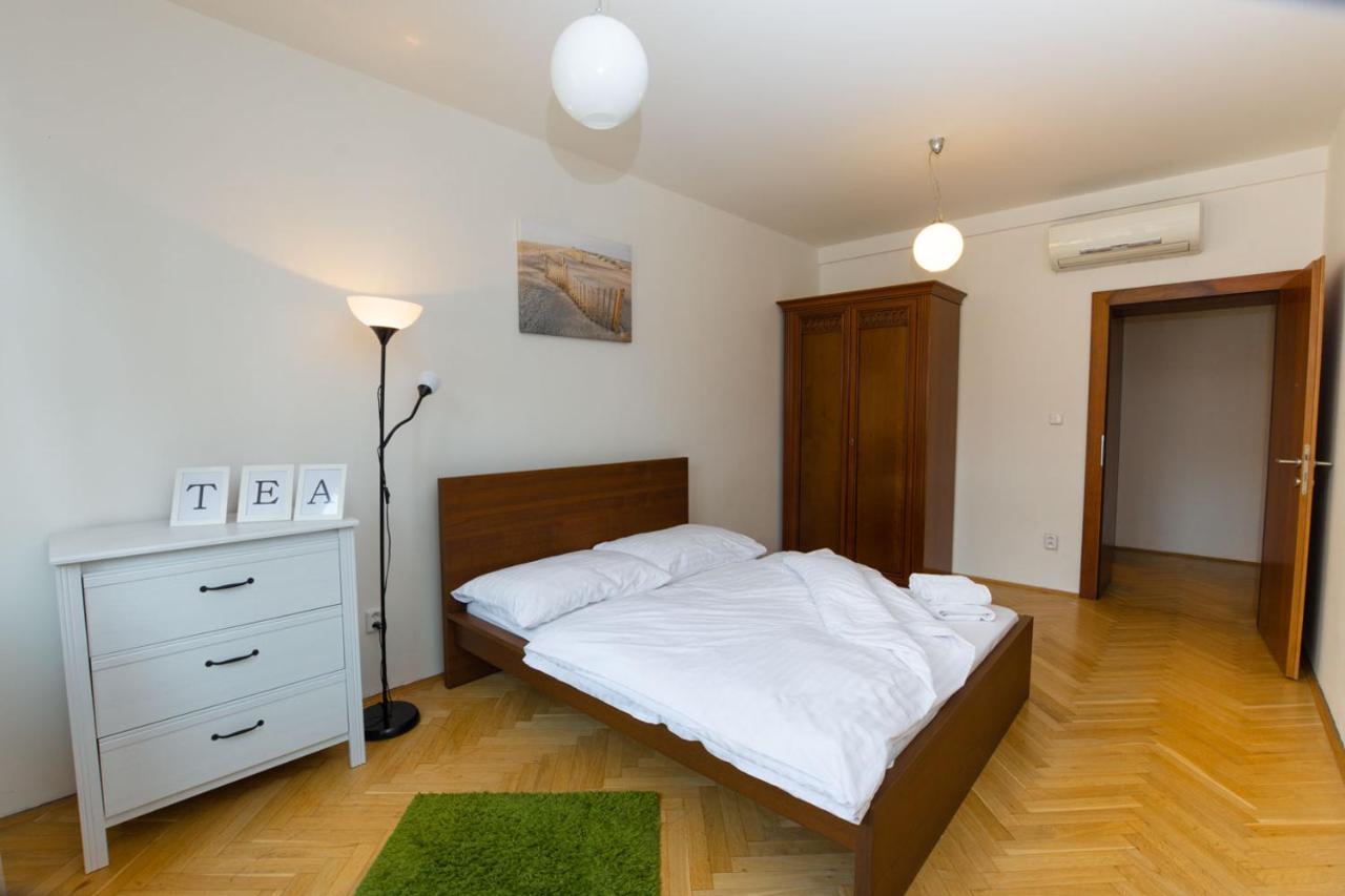 Ambiente Serviced Apartments - Tallerova Bratislava Buitenkant foto